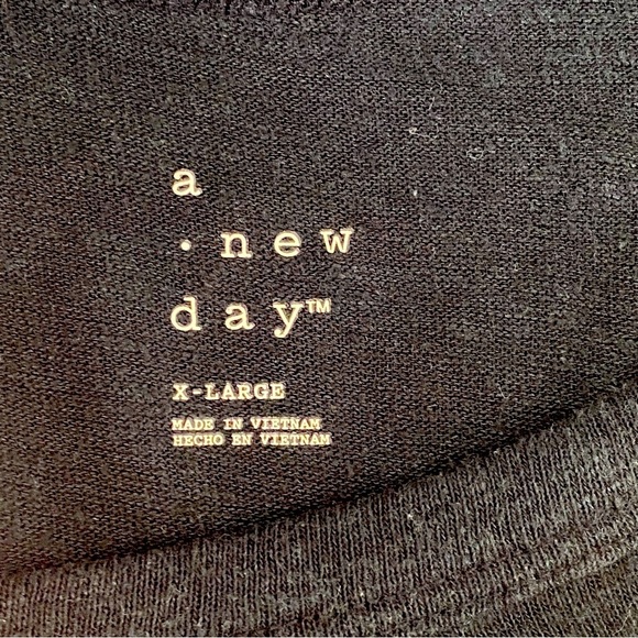6 for $ 20❤️ A new day. Black tank top - Picture 8 of 8